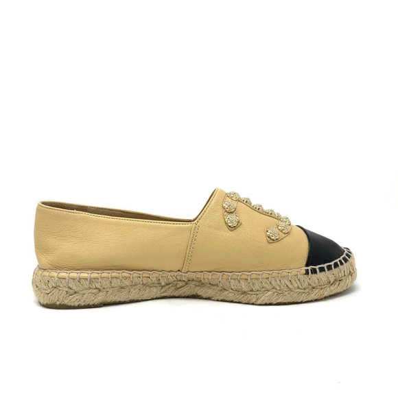 ❌SOLD❌Chanel Embellished CC Espadrilles - Picture 4 of 7